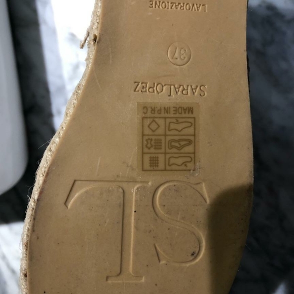 Slip ons - Picture 3 of 5